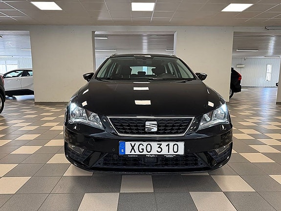 Seat Leon 2 of 5