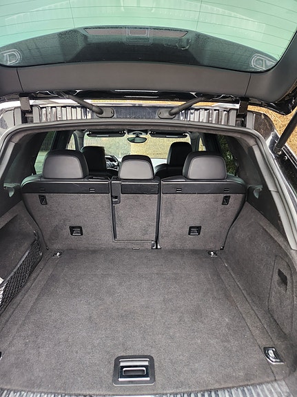 Porsche Cayenne Turbo 11 of 14