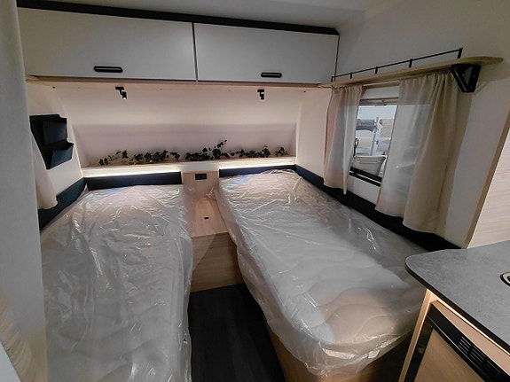 Caravelair Alba 450 Anniversary 11 of 14