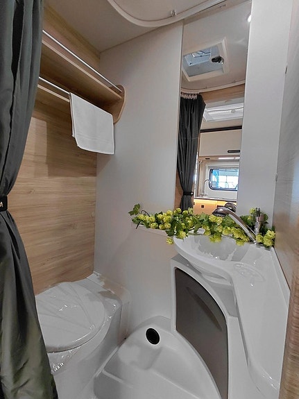 Caravelair Alba 450 Anniversary 13 of 14