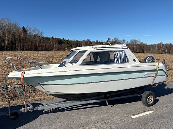 Sälj din båt till oss. Tryggt, enkelt och smidigt.