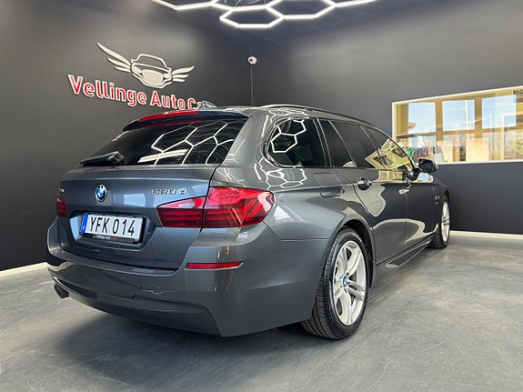 BMW 520d 3 of 5