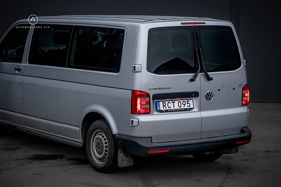 Volkswagen Caravelle 17 of 22