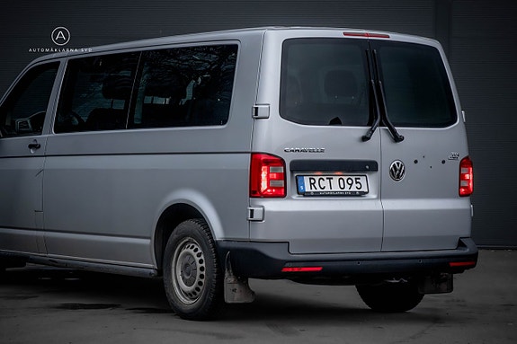 Volkswagen Caravelle 16 of 22