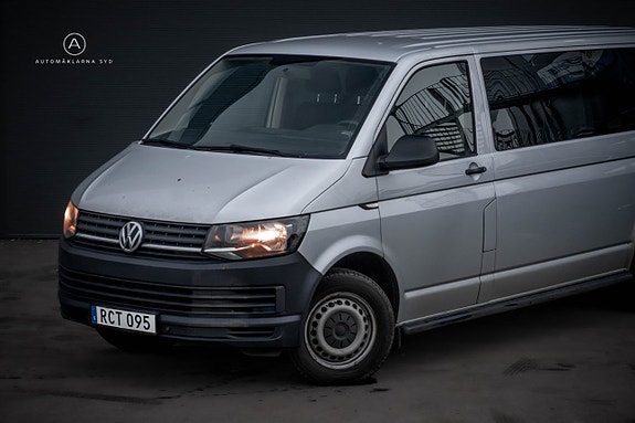 Volkswagen Caravelle 3 of 5