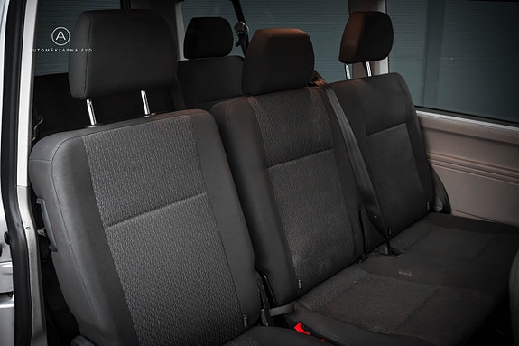 Volkswagen Caravelle 13 of 22