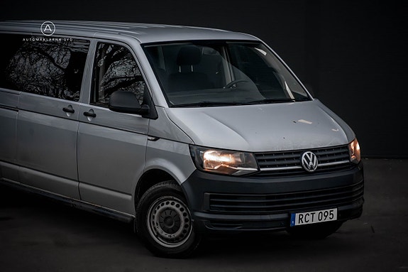 Volkswagen Caravelle 6 of 22