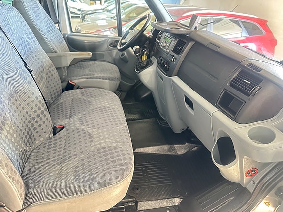 Ford Transit 10 of 11