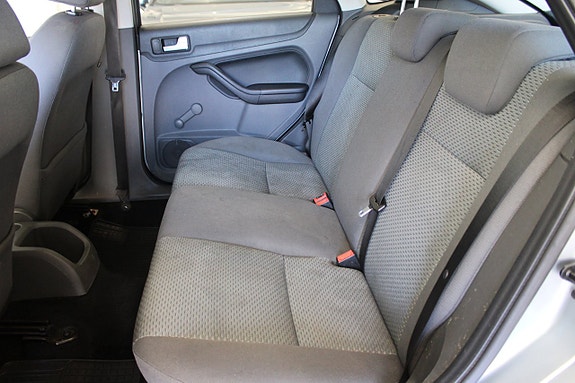 Ford Focus 7 of 15