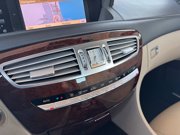 Mercedes-Benz CL500 21 of 24