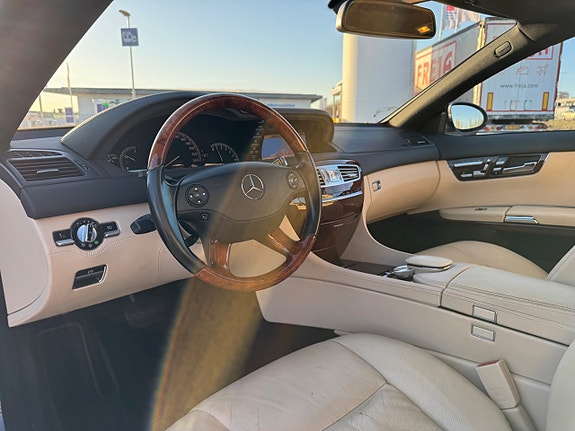 Mercedes-Benz CL500 13 of 24