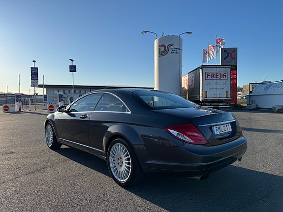Mercedes-Benz CL500 7 of 24