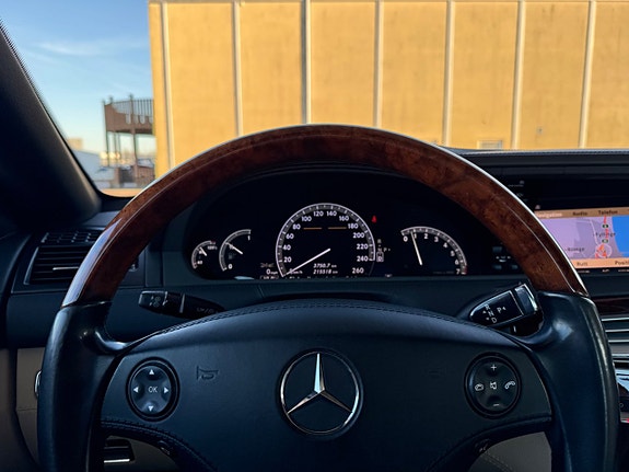 Mercedes-Benz CL500 22 of 24
