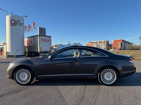 Mercedes-Benz CL500 8 of 24