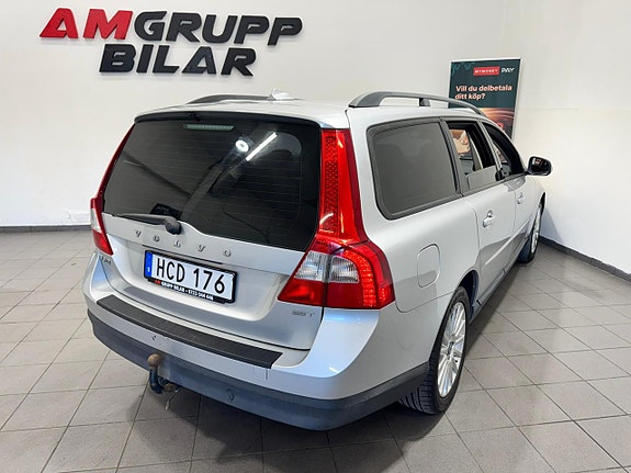 Volvo V70 12 of 17