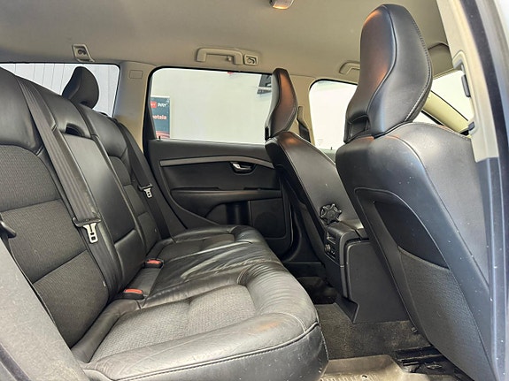 Volvo V70 9 of 17