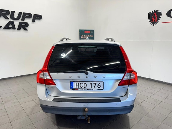 Volvo V70 8 of 17