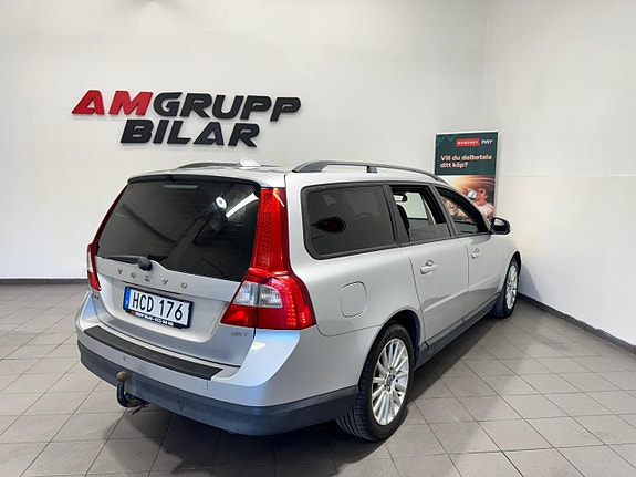 Volvo V70 5 of 17