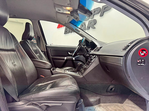 Volvo XC90 6 of 21