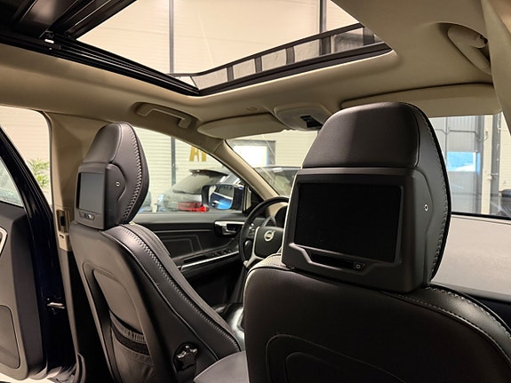 Volvo XC60 11 of 19