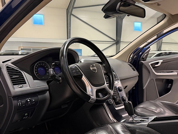 Volvo XC60 14 of 19