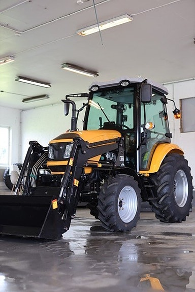 Multi-trac 500 Traktor med Frontlastare  239,950:-