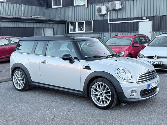 MINI Clubman One 2 of 5
