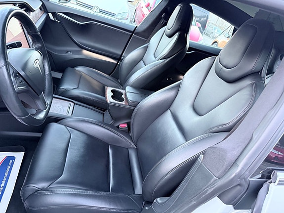 Tesla Model S 6 of 10