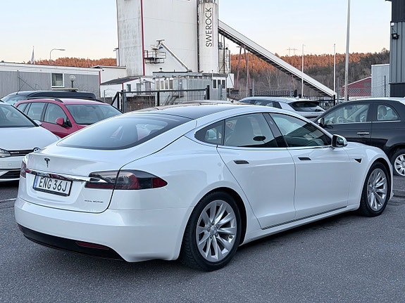 Tesla Model S 10 of 10
