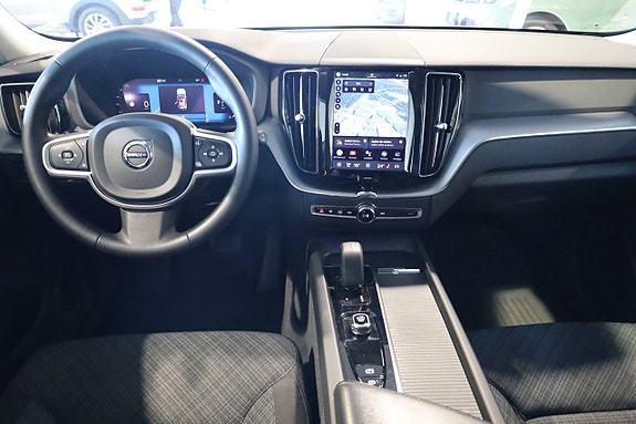 Volvo XC60 13 of 26