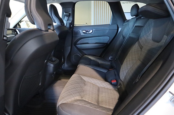 Volvo XC60 12 of 26