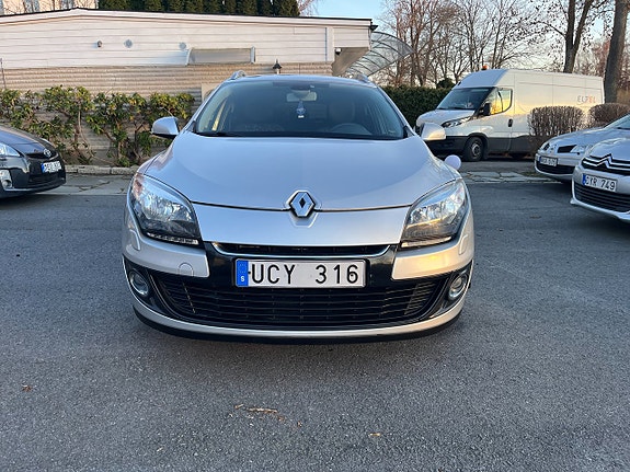 Renault Megane III 2 of 5