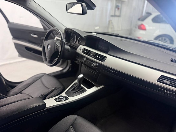 BMW 320d 11 of 12