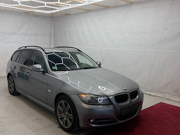 BMW 320d 2 of 12