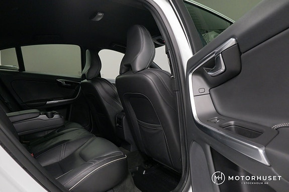 Volvo S60 11 of 15