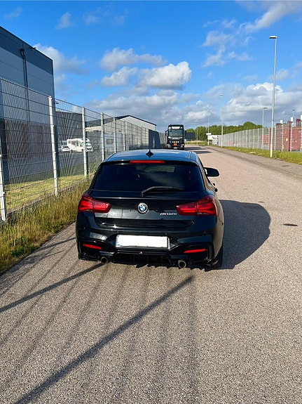 BMW M140i 5 of 5