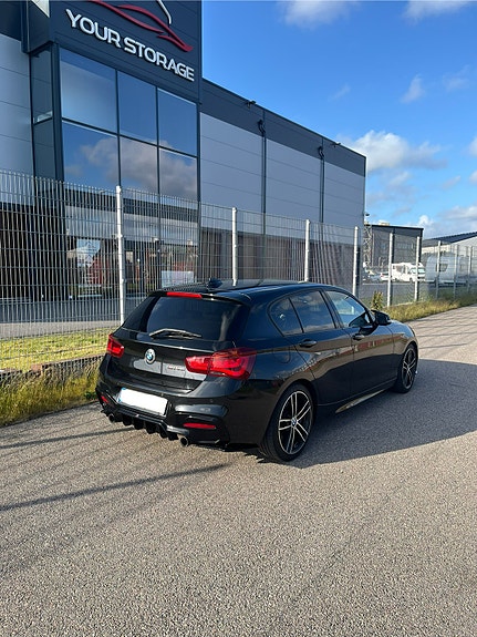 BMW M140i 4 of 5