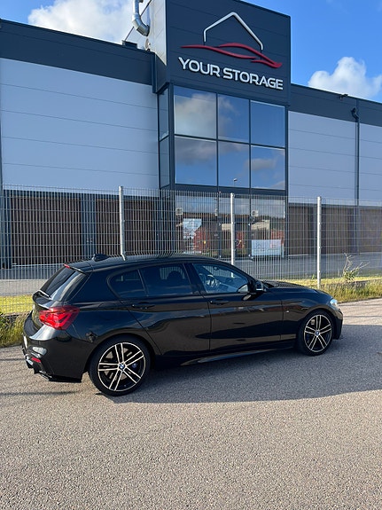 BMW M140i 3 of 5