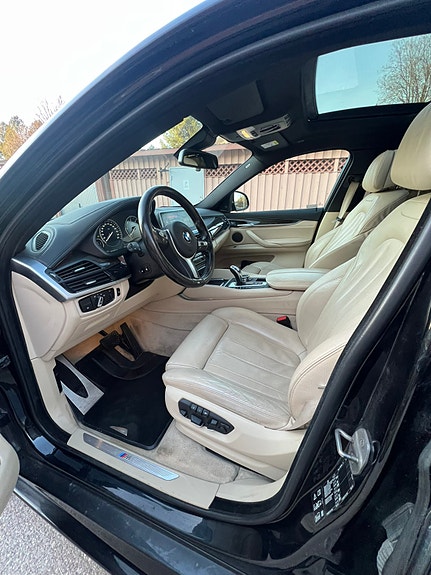 BMW X6 11 of 24