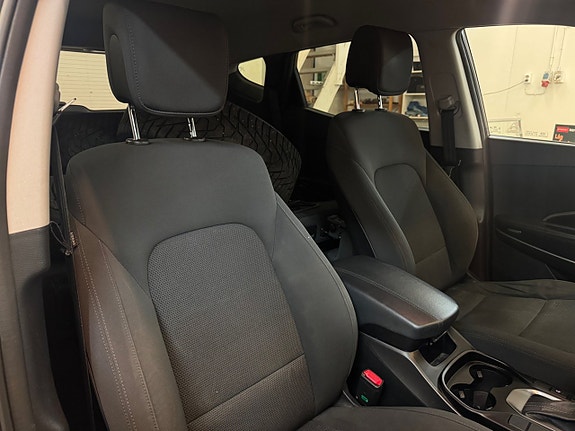 Hyundai Santa Fe 26 of 29