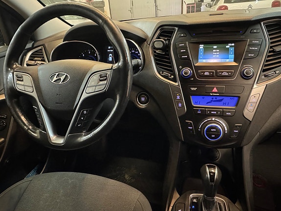 Hyundai Santa Fe 18 of 29