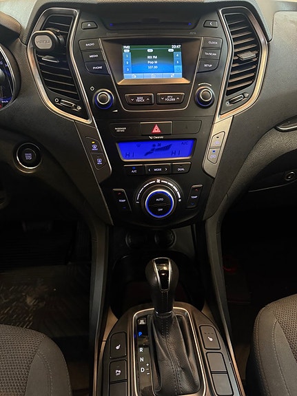 Hyundai Santa Fe 15 of 29