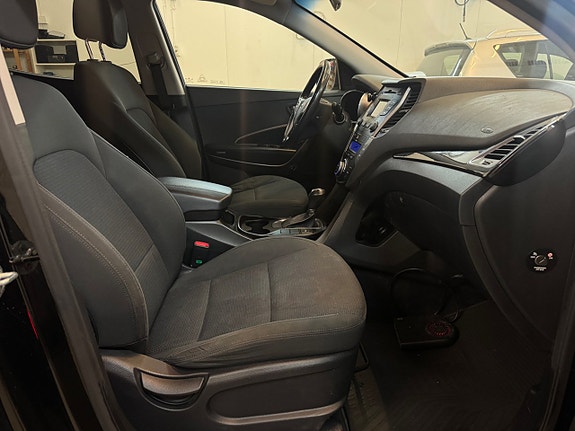 Hyundai Santa Fe 25 of 29