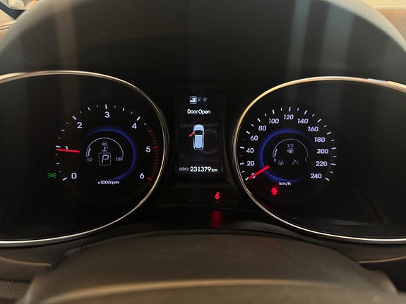 Hyundai Santa Fe 16 of 29