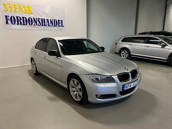BMW 318d 2 of 5