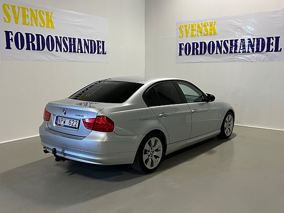 BMW 318d 4 of 5