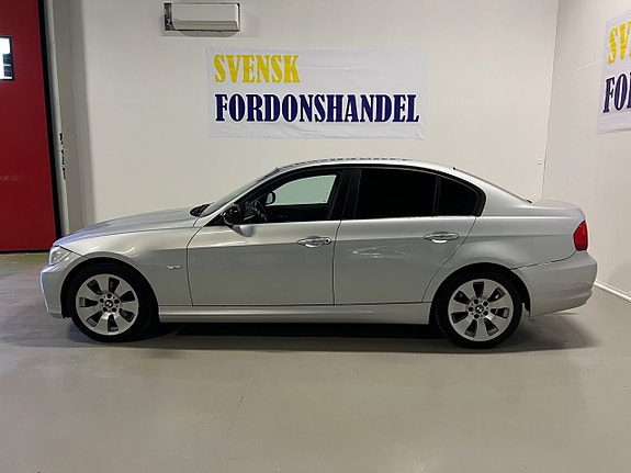 BMW 318d 3 of 5