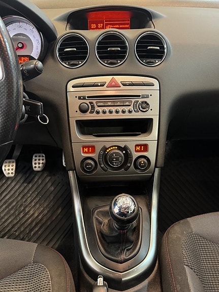 Peugeot 308 17 of 20