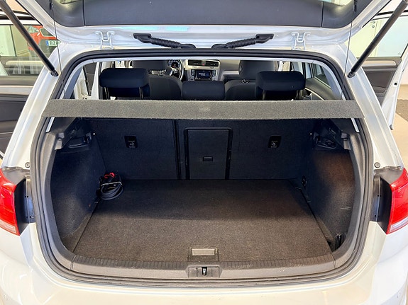 Volkswagen Golf VII 13 of 17