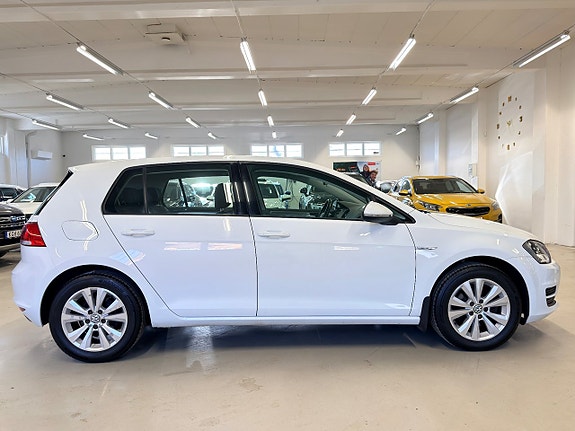 Volkswagen Golf VII 7 of 17